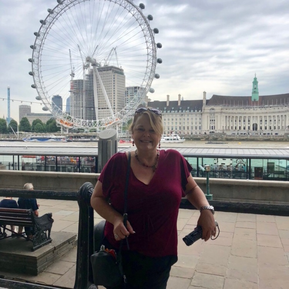 Meet your Posher, Denise